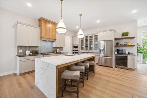 1951 Woods Point Waconia MN 55387