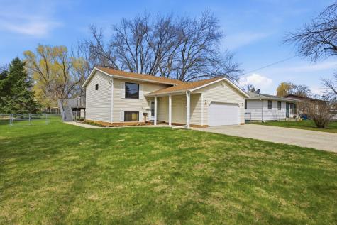 1109 9th Street N Moorhead MN 56560