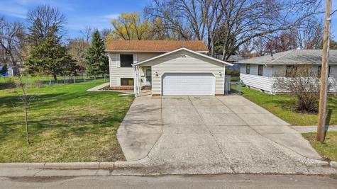 1109 9th Street N Moorhead MN 56560