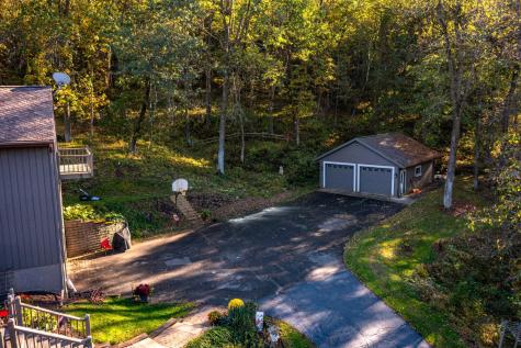 7030 Birchwood Drive La Crescent MN 55947