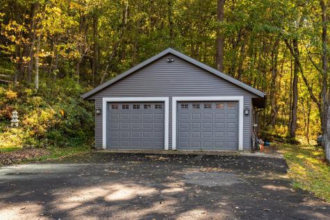 7030 Birchwood Drive La Crescent MN 55947