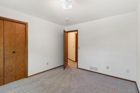 5855 Arthur Street NE Fridley MN 55432