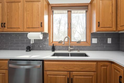 903 Geneva Drive Alexandria MN 56308