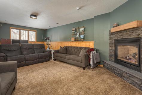 903 Geneva Drive Alexandria MN 56308