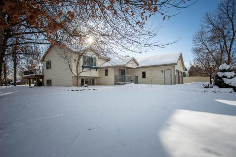 903 Geneva Drive Alexandria MN 56308