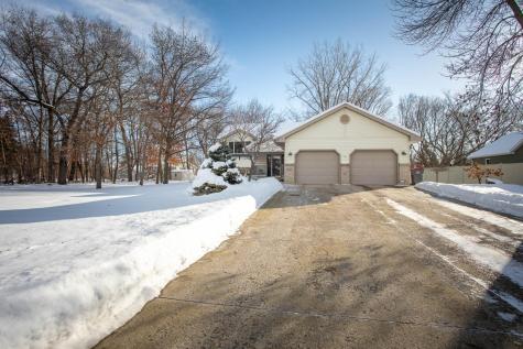 903 Geneva Drive Alexandria MN 56308