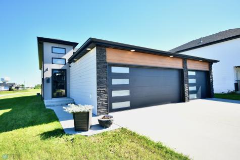 1777 67th Avenue S Fargo ND 58104