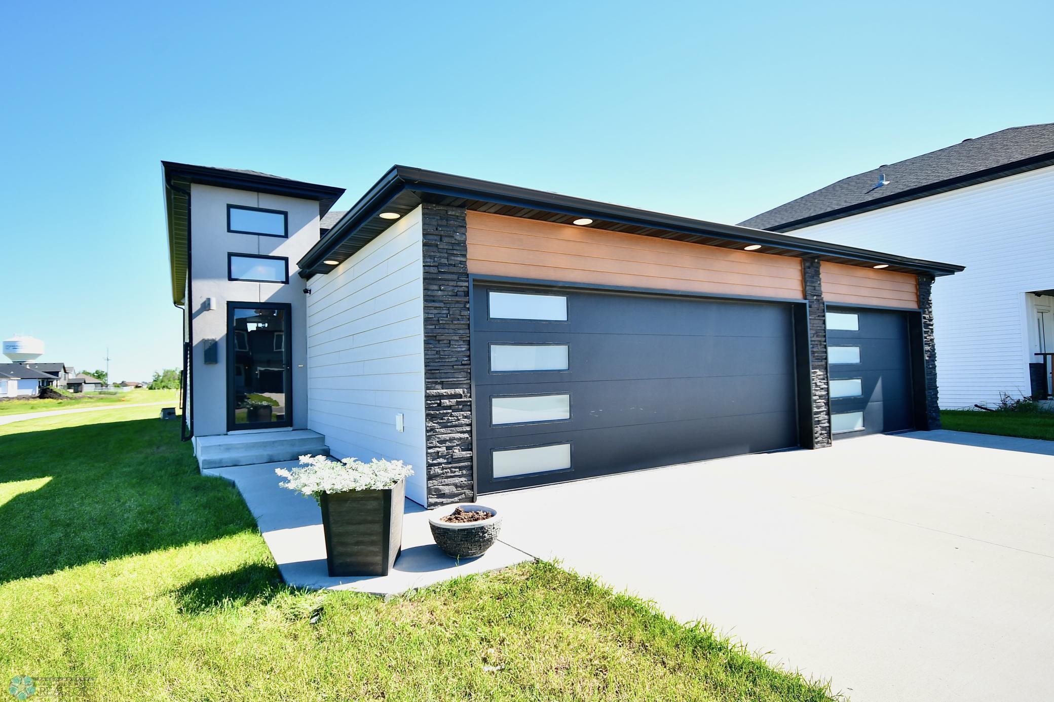 1777 67th Avenue S Fargo ND 58104