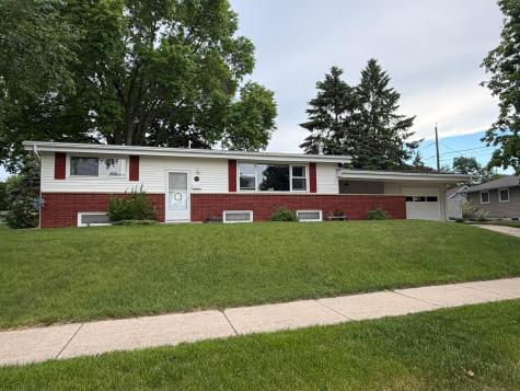 1611 Cascade Street NW Rochester MN 55901