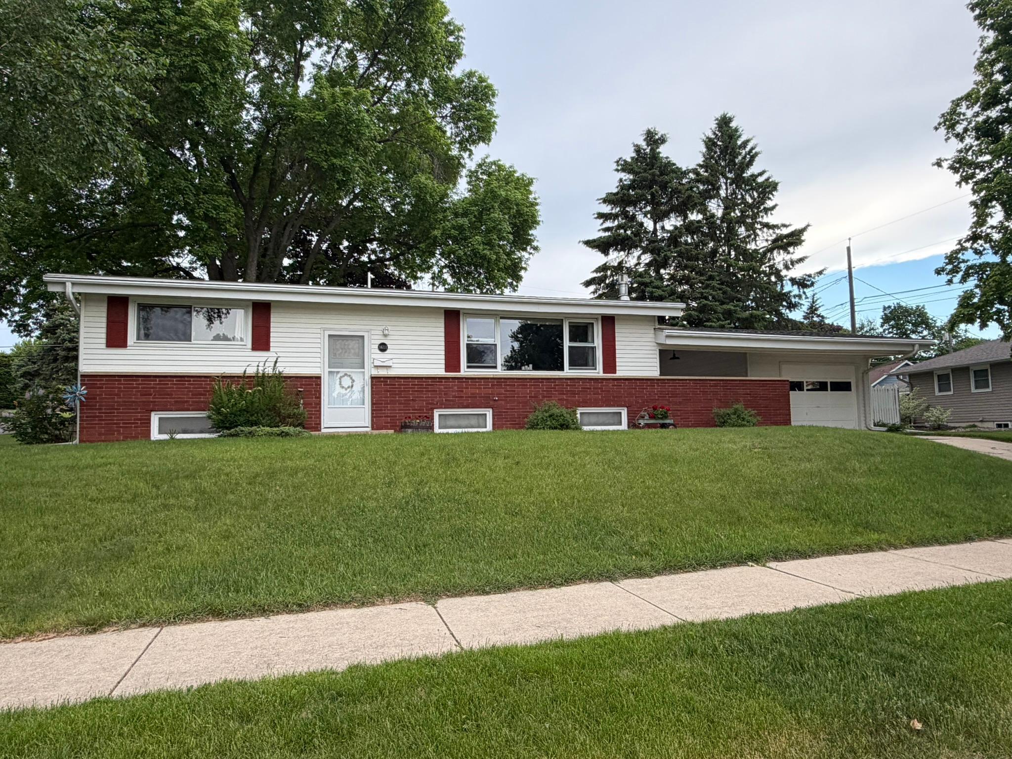 1611 Cascade Street NW Rochester MN 55901