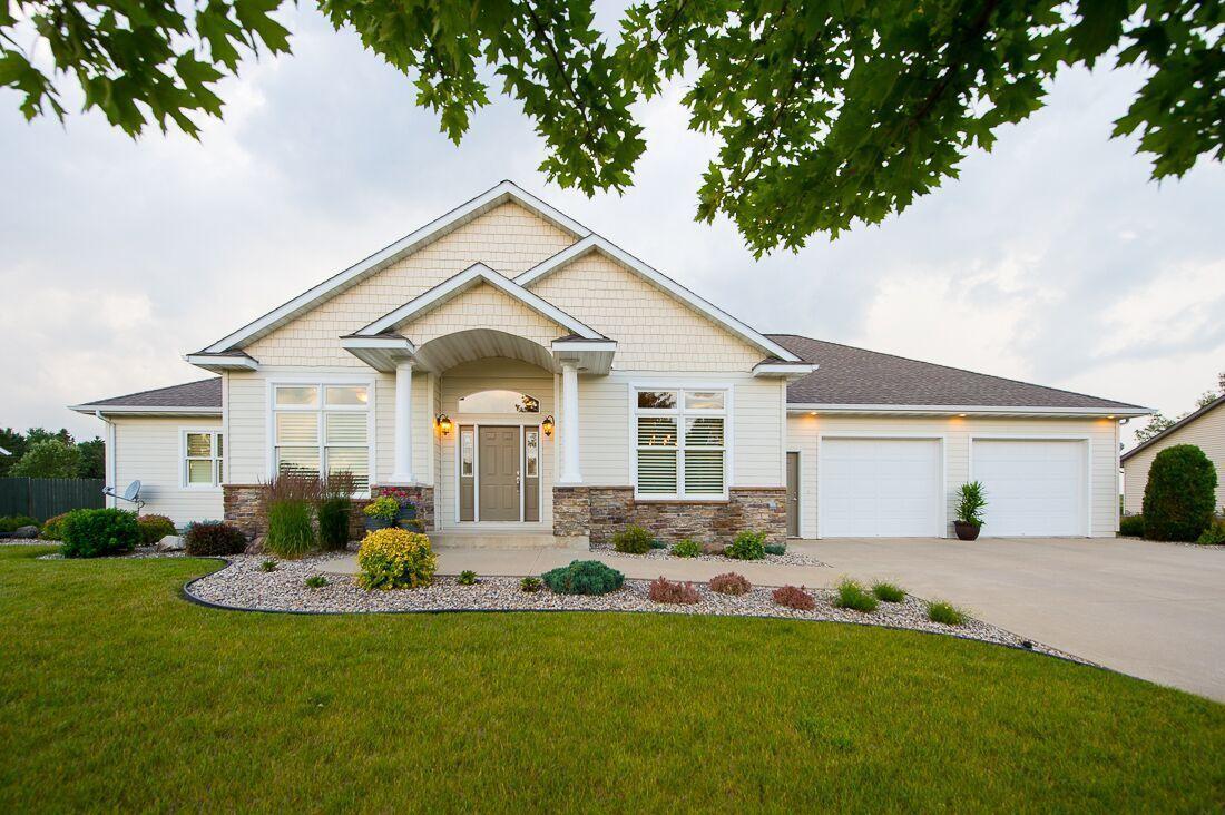 508 Vangsness Street Adams MN 55909