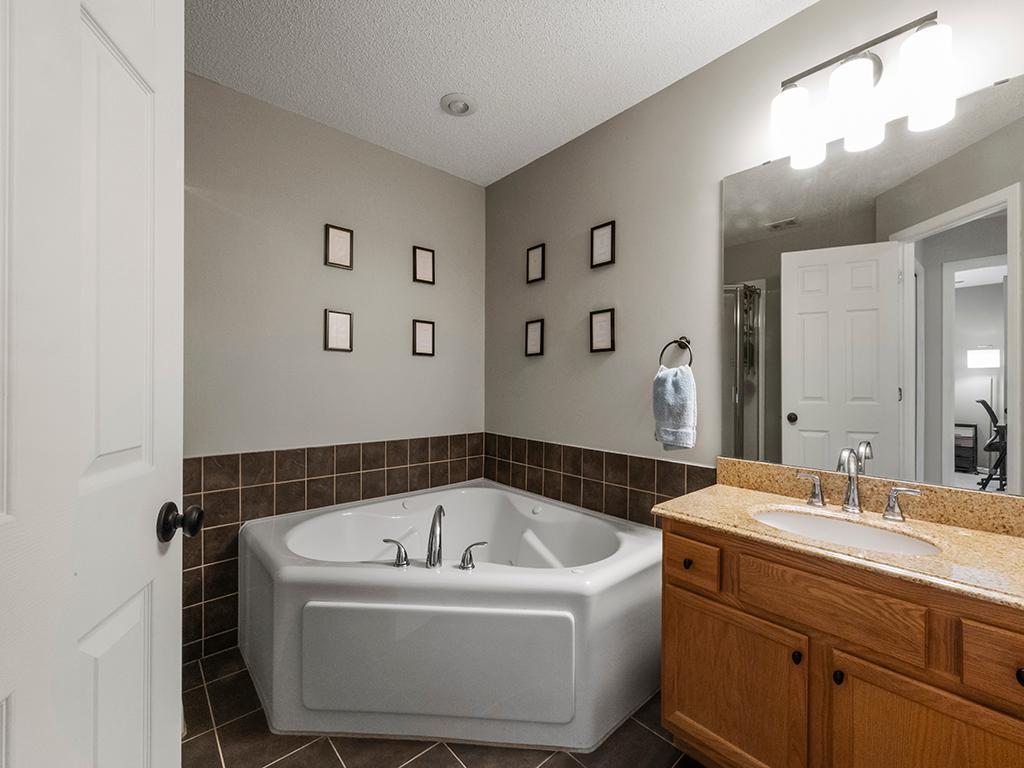 15027 Dunwood Trail Apple Valley MN 55124