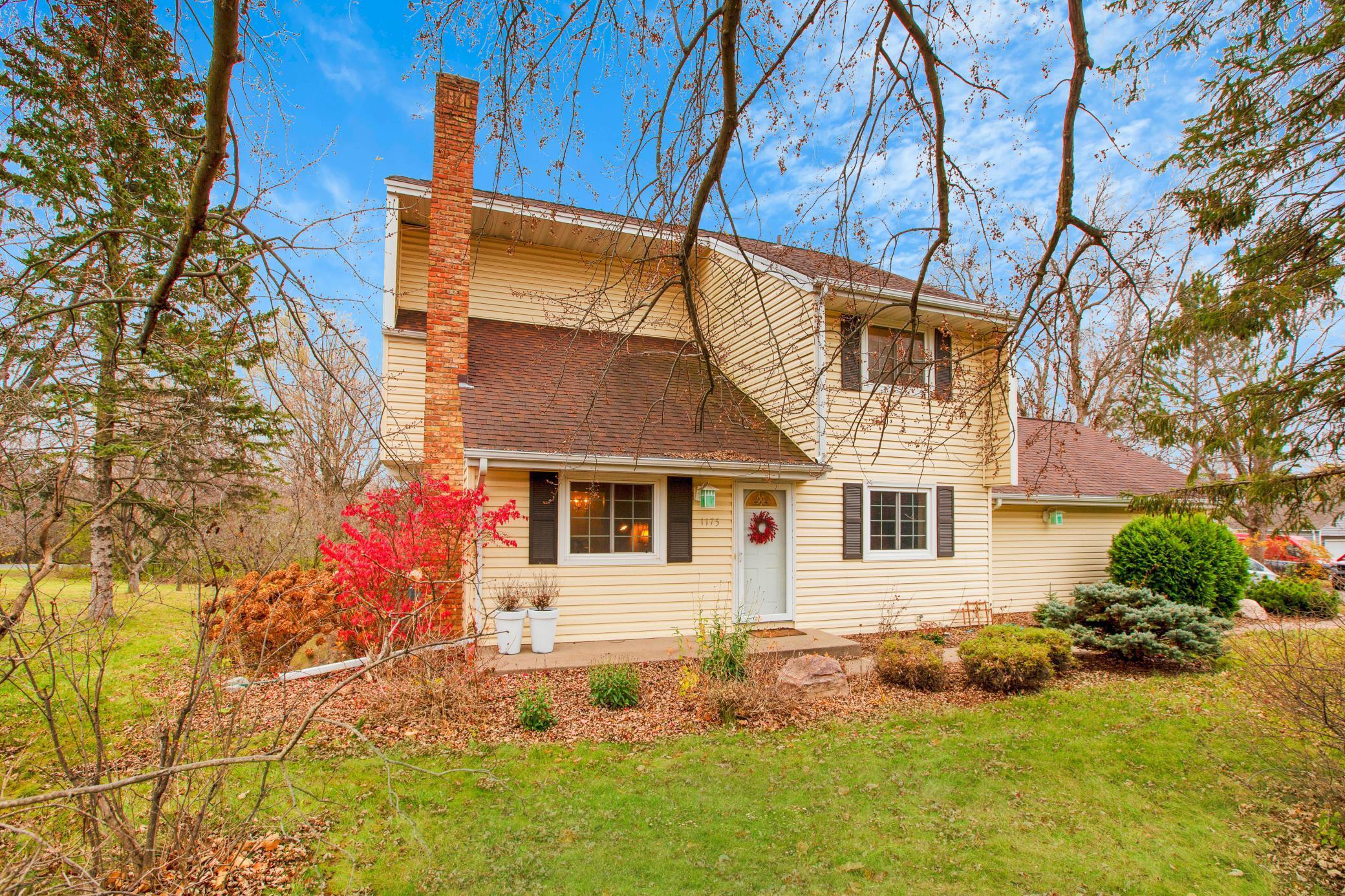 1175 Benton Way Arden Hills MN 55112