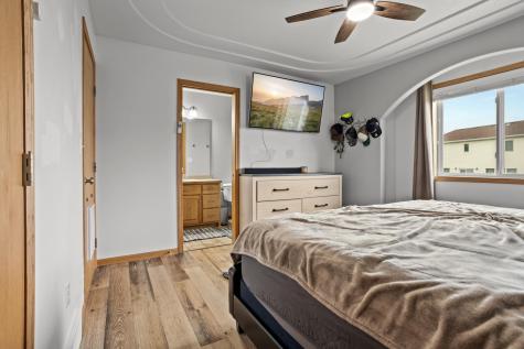 4809 43rd Street S Fargo ND 58104