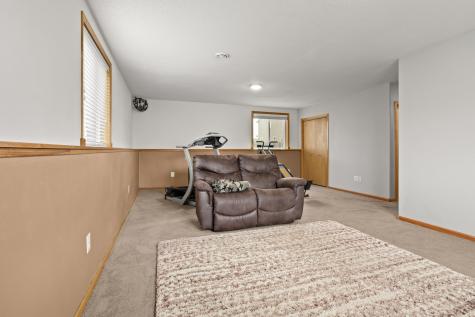 4809 43rd Street S Fargo ND 58104