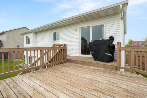 4809 43rd Street S Fargo ND 58104