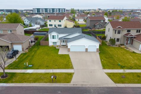 4809 43rd Street S Fargo ND 58104