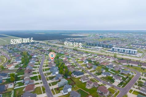 4809 43rd Street S Fargo ND 58104
