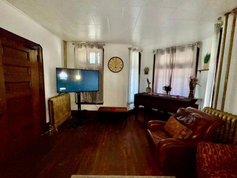 1464 Minnehaha Ave W Saint Paul MN 55104