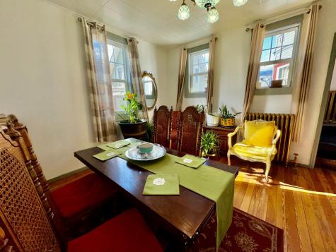 1464 Minnehaha Ave W Saint Paul MN 55104