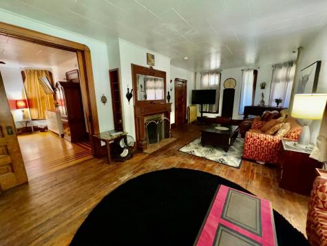 1464 Minnehaha Ave W Saint Paul MN 55104