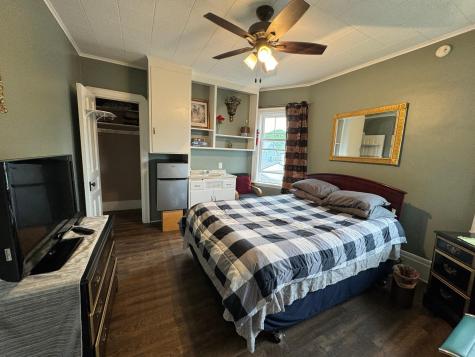 1464 Minnehaha Ave W Saint Paul MN 55104