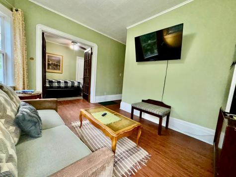 1464 Minnehaha Ave W Saint Paul MN 55104