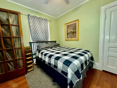 1464 Minnehaha Ave W Saint Paul MN 55104