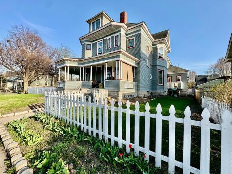 1464 Minnehaha Ave W Saint Paul MN 55104