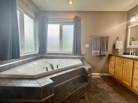 4742 44th Street S Fargo ND 58104