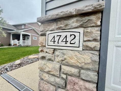 4742 44th Street S Fargo ND 58104