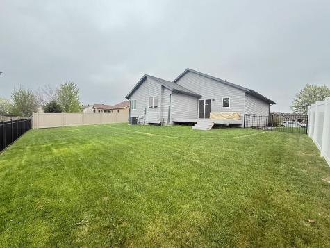 4742 44th Street S Fargo ND 58104