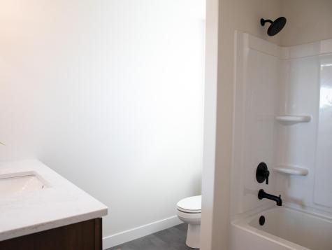 3606 Decorah Way S Fargo ND 58104