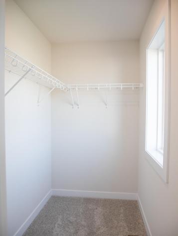 3606 Decorah Way S Fargo ND 58104