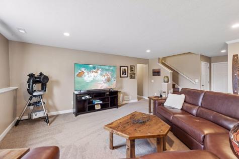 1372 Pleasant Lake Drive Woodbury MN 55129