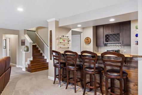 1372 Pleasant Lake Drive Woodbury MN 55129