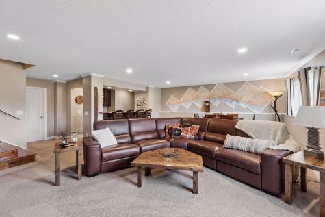 1372 Pleasant Lake Drive Woodbury MN 55129