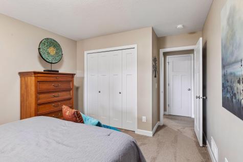 1372 Pleasant Lake Drive Woodbury MN 55129