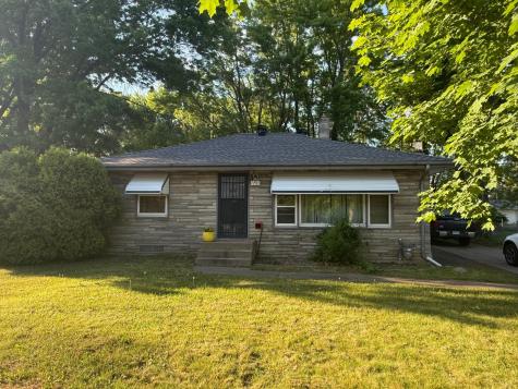 1751 Larpenteur Avenue E Maplewood MN 55109
