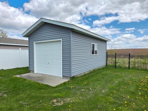 505 4th Street SE Plainview MN 55964