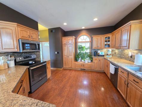 505 4th Street SE Plainview MN 55964