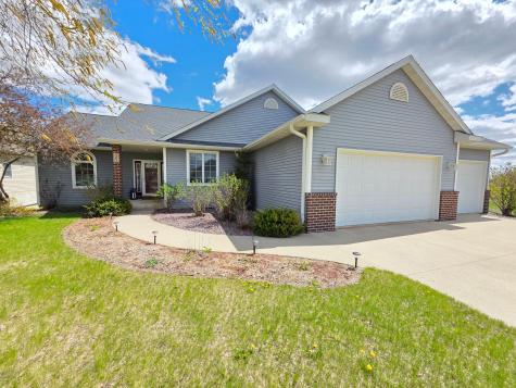 505 4th Street SE Plainview MN 55964
