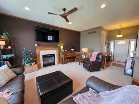 505 4th Street SE Plainview MN 55964