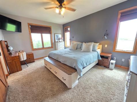 505 4th Street SE Plainview MN 55964