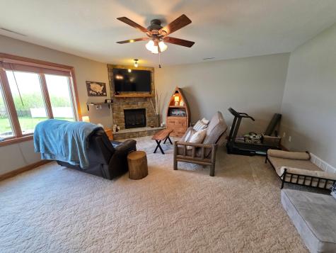 505 4th Street SE Plainview MN 55964