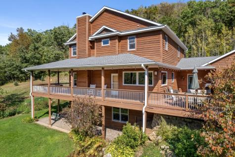 24242 Pfeiffer Hill Road Winona MN 55987