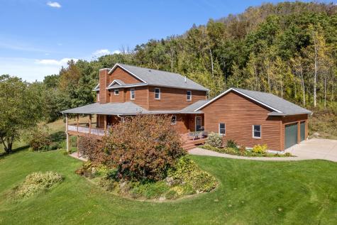 24242 Pfeiffer Hill Road Winona MN 55987