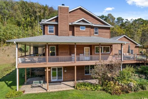 24242 Pfeiffer Hill Road Winona MN 55987