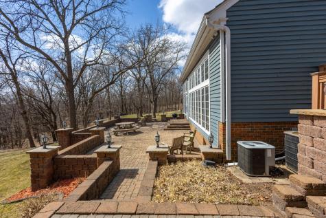 70 Jonathon Drive New Ulm MN 56073