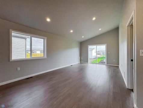 1107 60th Avenue W West Fargo ND 58078